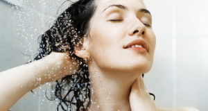 Как правильно мыть голову: 12 советов от врача-трихолога