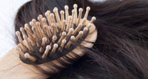 Как быть, если выпадают волосы? 6 советов, которые на самом деле работают